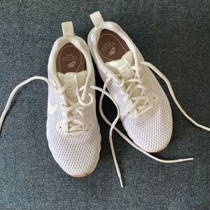 NIKE AIR White Sneakers Size 7 Mesh Worn Once
